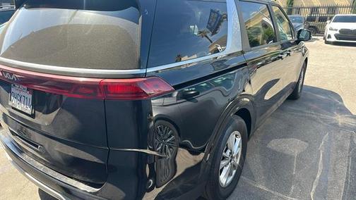 Aurora Black Pearl 2024 Kia Carnival LX