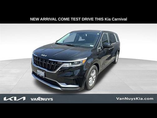 Aurora Black Pearl 2024 Kia Carnival LX