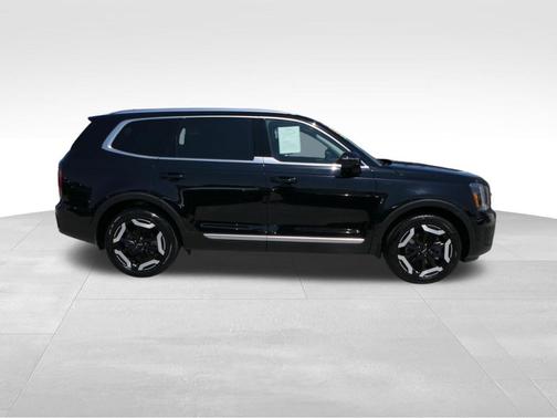 Ebony Black 2024 Kia Telluride EX