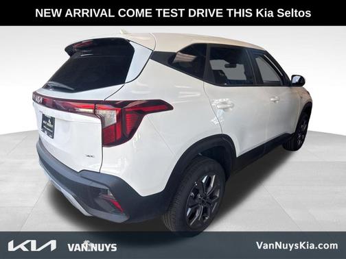2025 Kia Seltos LX