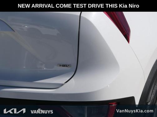 2025 Kia Niro LX