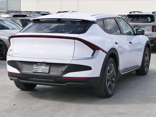 2025 Kia EV6 Light