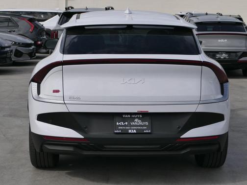 2025 Kia EV6 Light