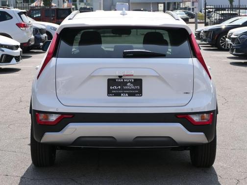 2025 Kia Niro EX
