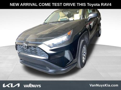 2022 Toyota RAV4 LE