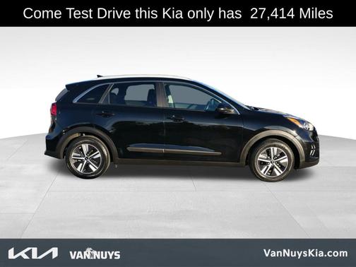 2022 Kia Niro LXS