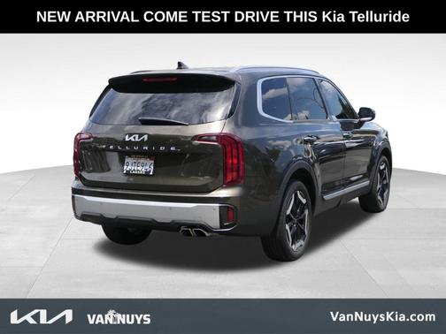 Moss Green 2024 Kia Telluride S