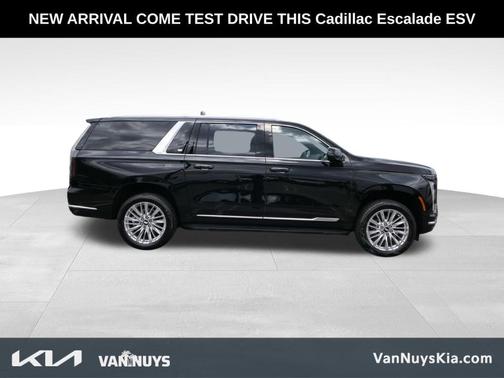 2025 Cadillac Escalade ESV Premium Luxury