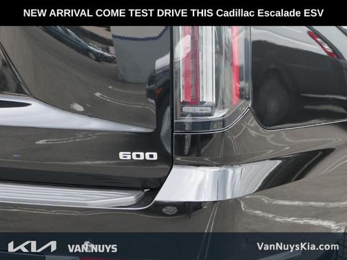 2025 Cadillac Escalade ESV Premium Luxury