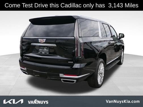 2025 Cadillac Escalade ESV Premium Luxury
