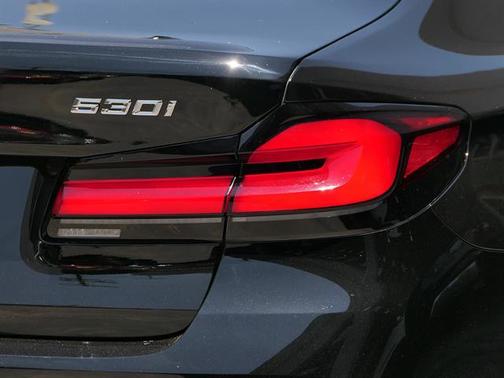 Jet Black 2023 BMW 530 i