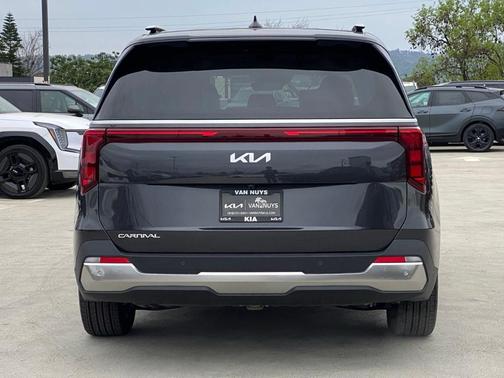 2026 Kia Carnival SX