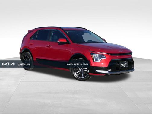 2023 Kia Niro SX