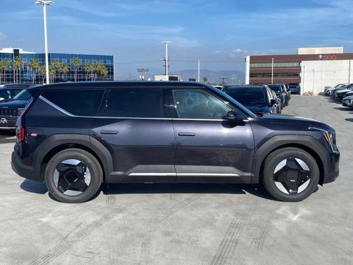 2026 Kia EV9 Light Long Range