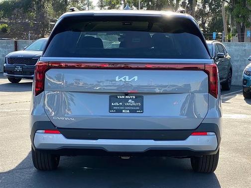 Ceramic Silver 2026 Kia Carnival EX