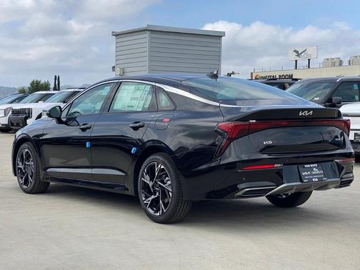 Aurora Black 2026 Kia K5 GT-Line