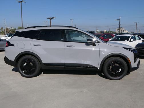 2026 Kia Sportage Plug-In Hybrid X-Line