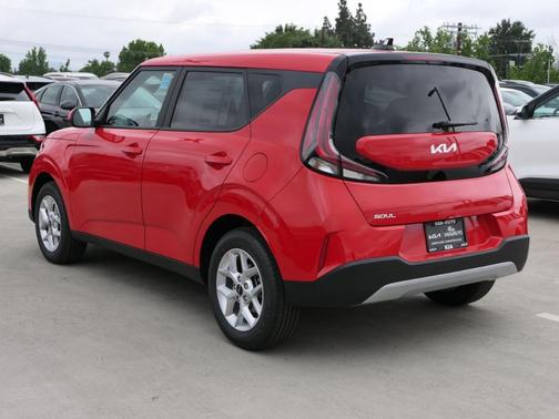 2025 Kia Soul LX