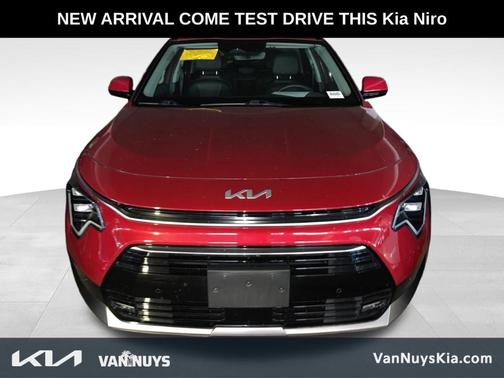2023 Kia Niro Plug-In Hybrid SX Touring