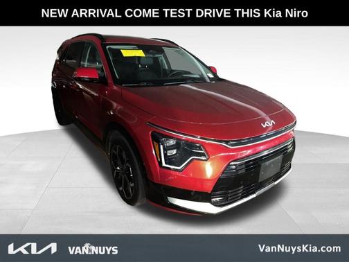 2023 Kia Niro Plug-In Hybrid SX Touring