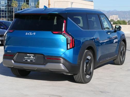 2026 Kia EV9 Wind