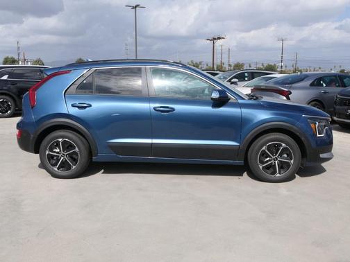 2025 Kia Niro EX