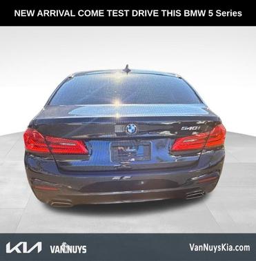 Carbon Black Metallic 2020 BMW 540 i