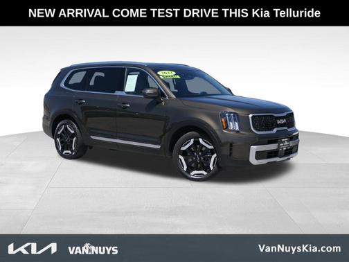 Moss Green 2023 Kia Telluride EX