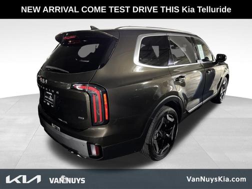 Moss Green 2023 Kia Telluride EX