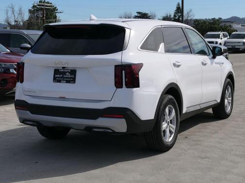 2026 Kia Sorento LX