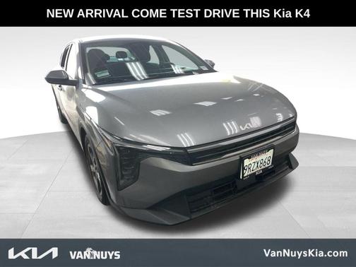 2025 Kia K4 LXS