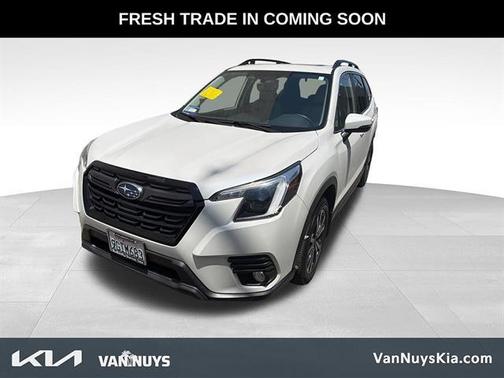 Crystal White Pearl 2023 Subaru Forester Limited
