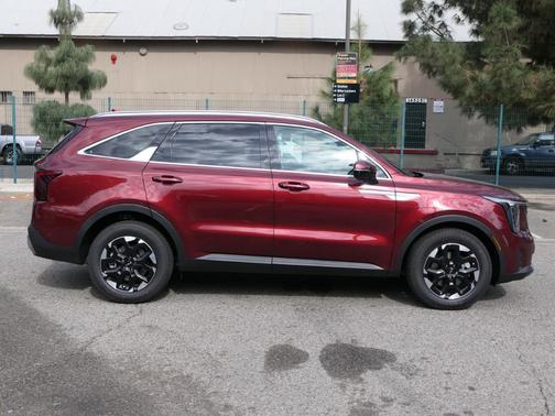 2025 Kia Sorento S