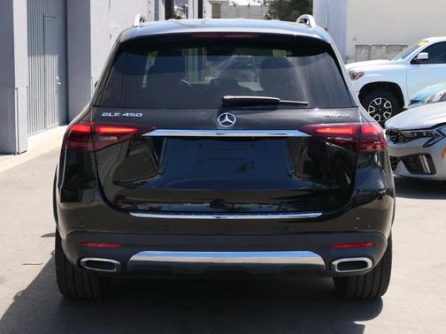 Black 2025 Mercedes-Benz GLE 450 4MATIC