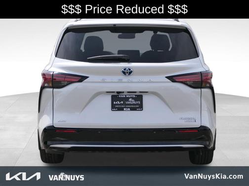 2023 Toyota Sienna Platinum 7 passenger