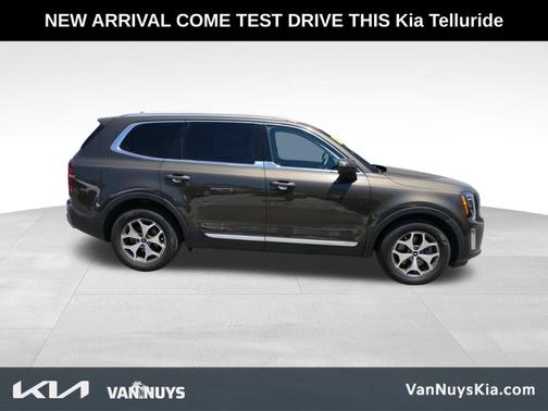 Moss Green 2022 Kia Telluride EX
