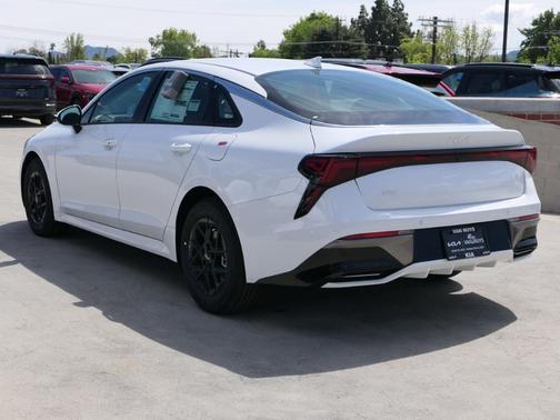 2025 Kia K5 LXS