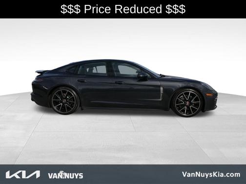 2022 Porsche Panamera Platinum Edition