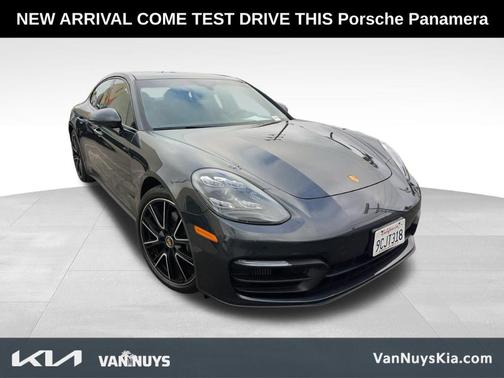 2022 Porsche Panamera Platinum Edition