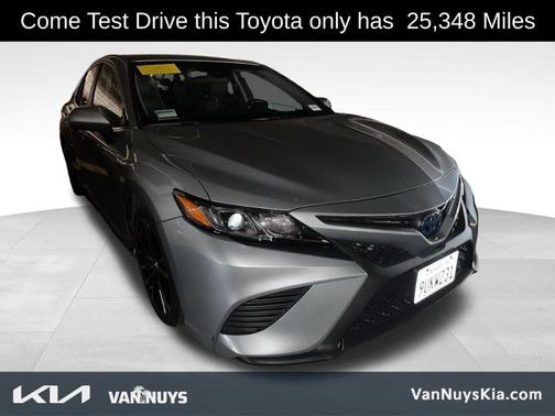 2018 Toyota Camry Hybrid SE