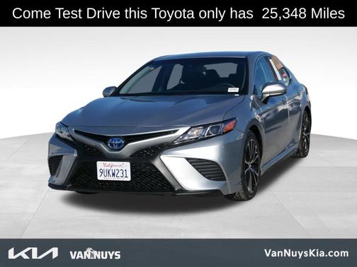 2018 Toyota Camry Hybrid SE