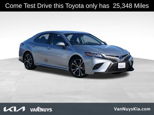 2018 Toyota Camry Hybrid SE