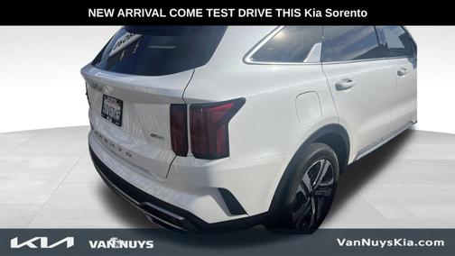 2022 Kia Sorento Plug-In Hybrid SX