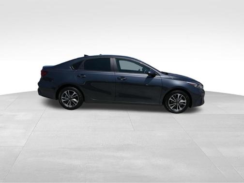 Gray 2024 Kia Forte LXS