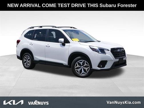Crystal White Pearl 2024 Subaru Forester Premium