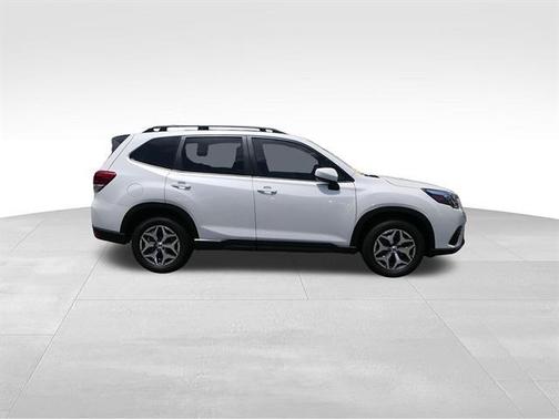 Crystal White Pearl 2024 Subaru Forester Premium