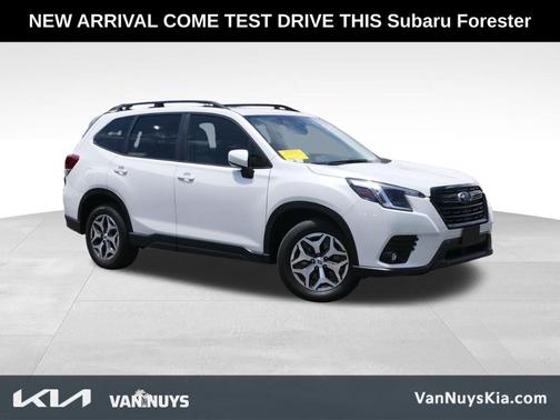 Crystal White Pearl 2024 Subaru Forester Premium