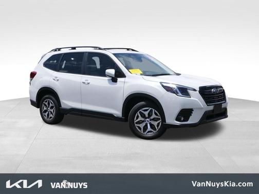 Crystal White Pearl 2024 Subaru Forester Premium