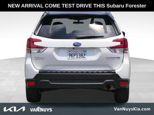 Crystal White Pearl 2024 Subaru Forester Premium