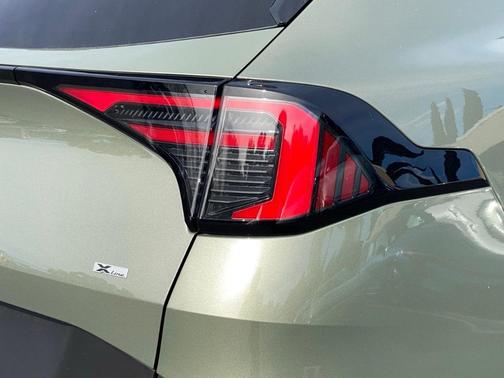 2026 Kia Sportage Plug-In Hybrid X-Line